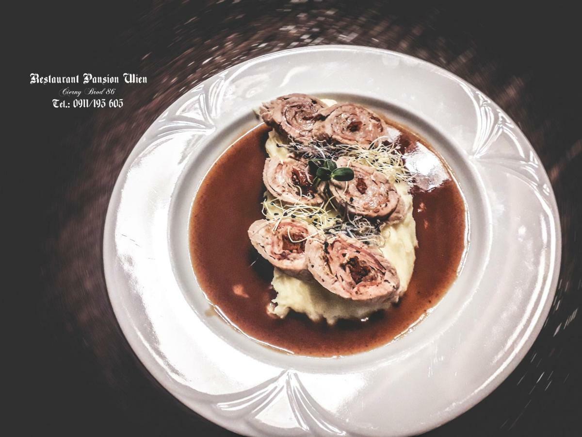 Restaurant Pansion Wien Cierny Brod المظهر الخارجي الصورة
