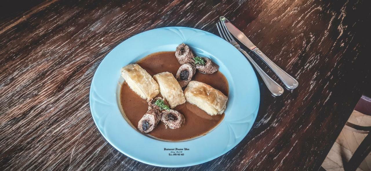 Restaurant Pansion Wien Cierny Brod المظهر الخارجي الصورة